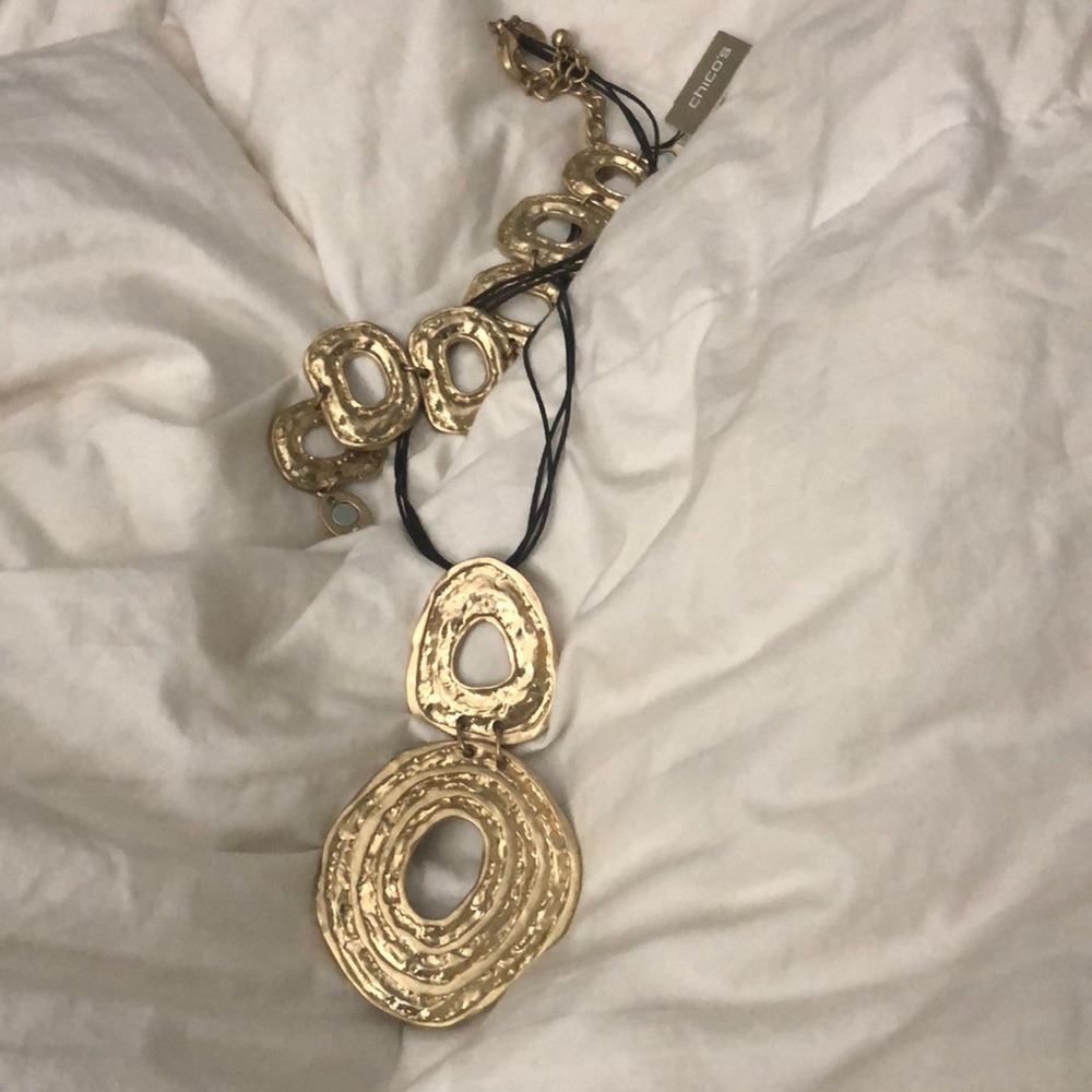 Chico’s necklace and bracelet set